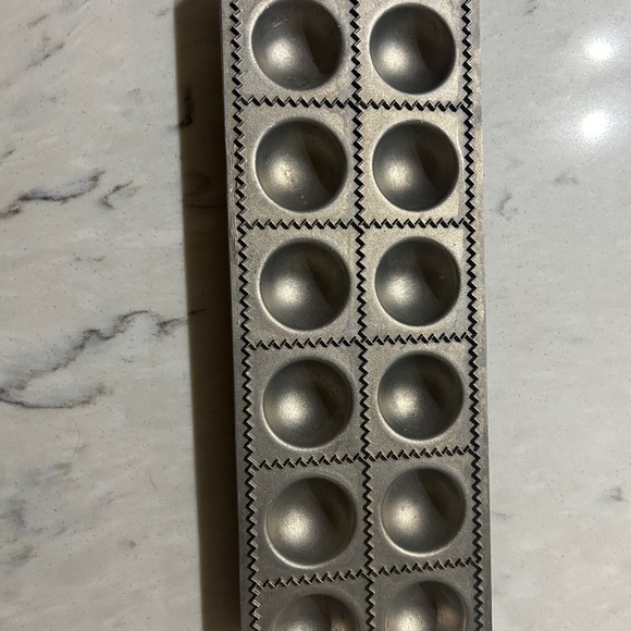 Other - Vintage Made in Italy Aluminum Ravioli Maker - 12 Cavity Round Mold